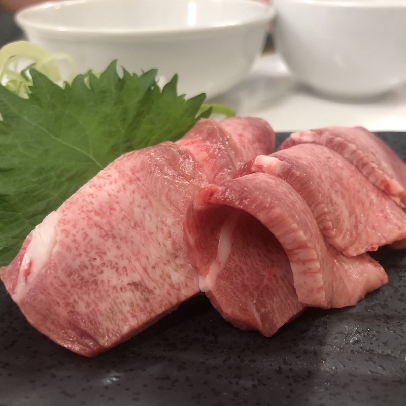 タン刺し(肉なべ千葉)