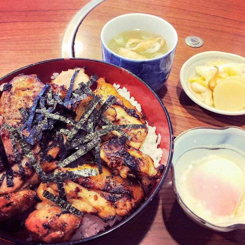 焼き鳥丼(ととや)