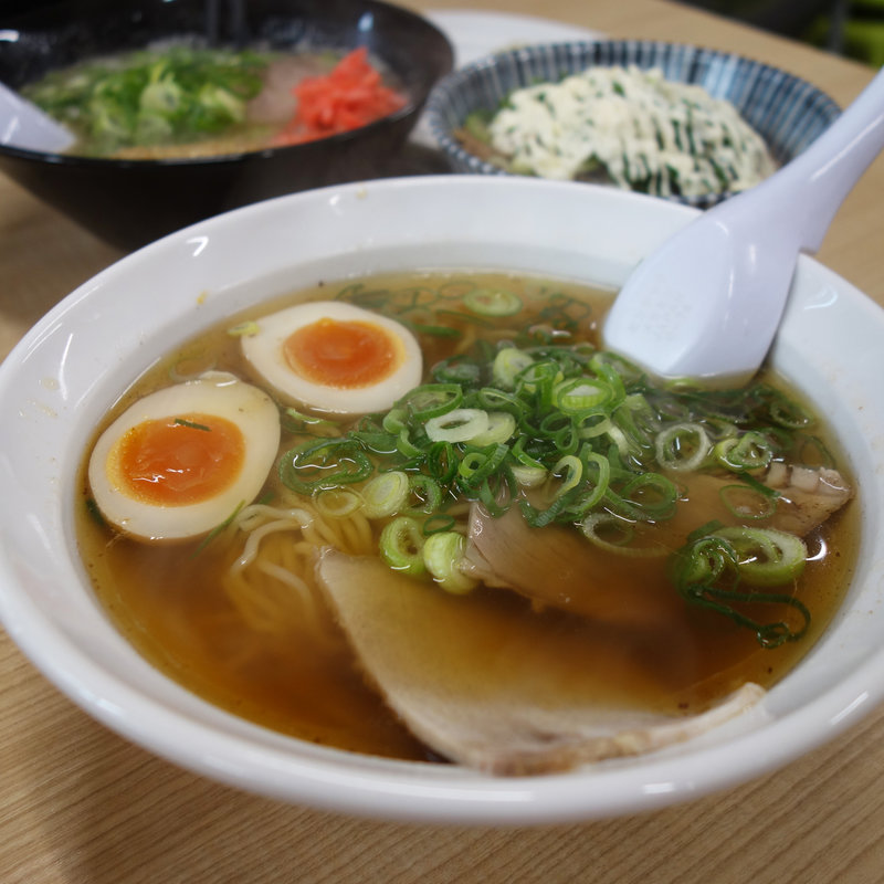 しょう油ラーメン(長浜ナンバーワン 長浜店)