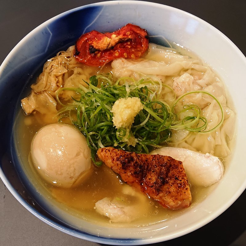 鶏塩らーめん（特製）(黄金拉麺『鶏のおかげ』 八王子みなみ野店)