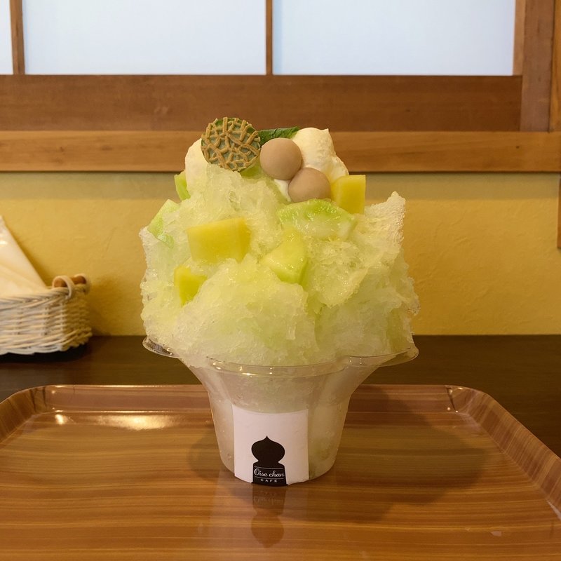 伊勢市小俣町産 旬！完熟メロンのかき氷(大内山バニラアイストッピング)(オイセチャン カフェ)