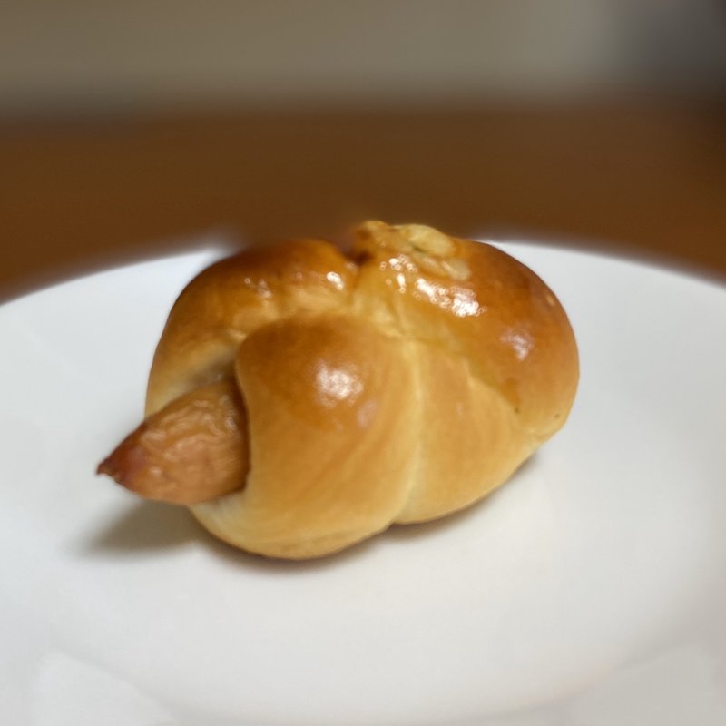 とんトロソーセージ(ベーカリーピカソ ASTY鶴舞店)