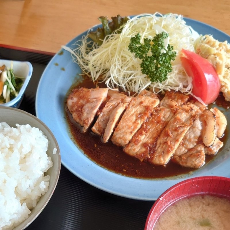 生姜焼き定食(お食事処まるき)