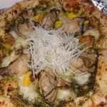 牡蠣と舞茸のジェノベーゼピザ