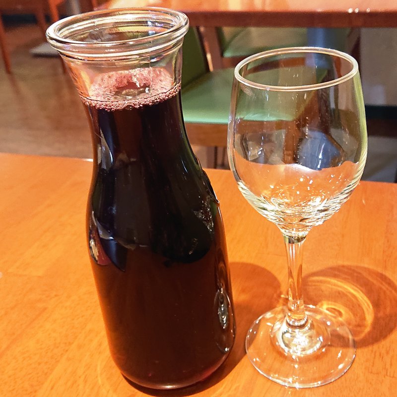 赤ワイン（デキャンタ）(ブラッスリー ほっぺ)