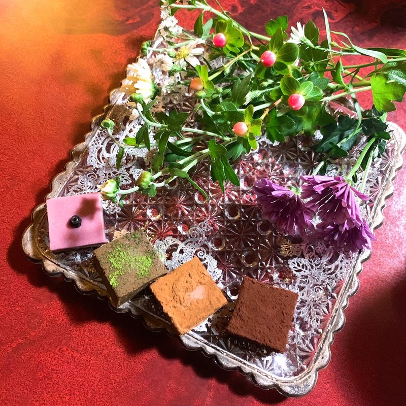 チョコセット(京都生ショコラ オーガニックティーハウス （Kyoto 生 Chocolat Organic Tea House）)