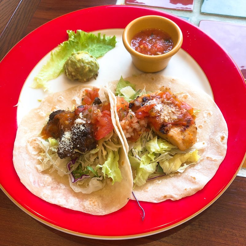 グリルチキン&ビーフタコス(エルトリート 横浜スカイビル店 )