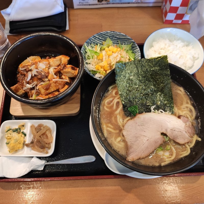 豚骨ラーメンと麻婆豆腐セット(桃李路 )