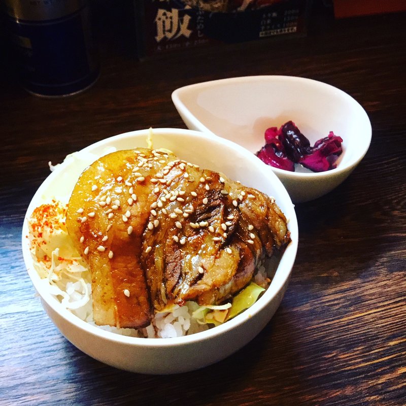 焼豚飯（小）(三三七 （さんさんなな）)