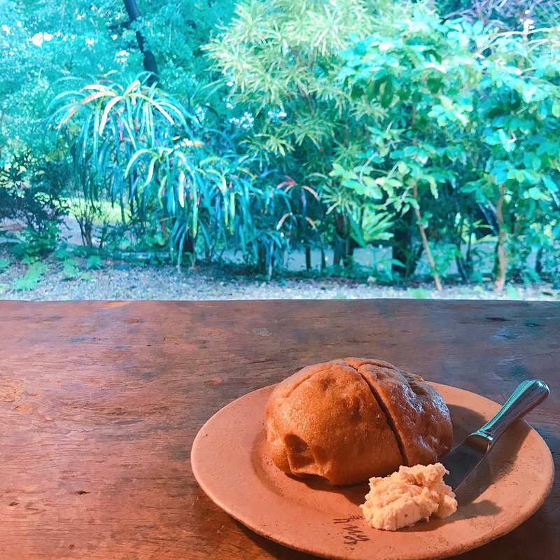 黒糖蒸しパン(パン屋 水円 )
