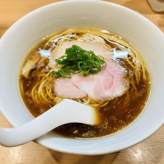 醤油らぁ麺(らぁ麺 はやし田 横浜店)