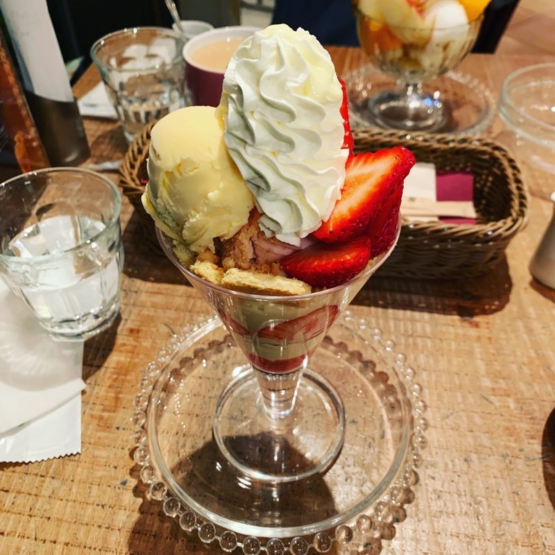 あまおうパフェ(キャンベル・アーリー 博多店)