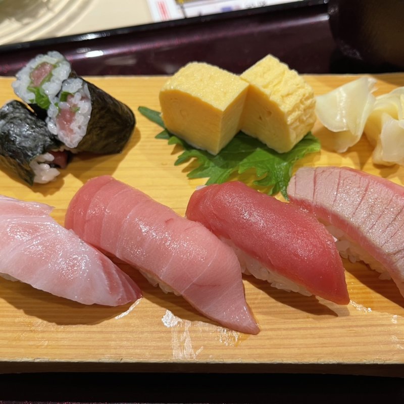 本まぐろ盛り合わせ(北海道生まれ和食処とんでん 和光店)