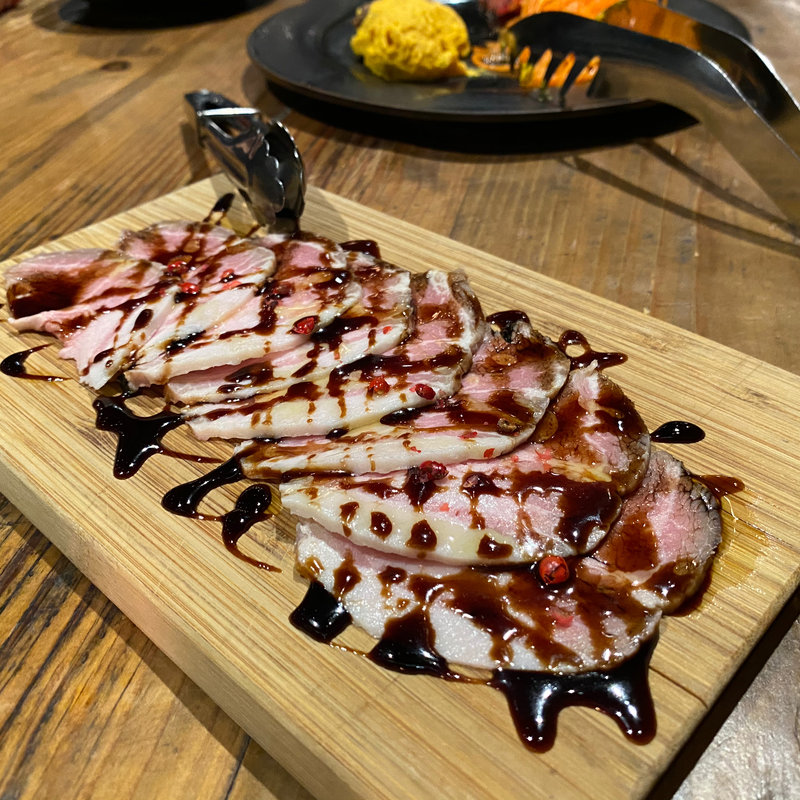 自家製ハム 〜バルサミコソース〜(bistro & grill me at park)