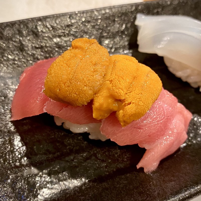 中とろ×うに（にぎり）(寿司居酒屋 ゲゲゲの三丁目)