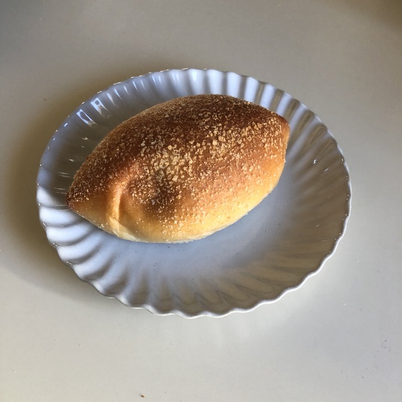 自家製焼きカレーパン(ロータスバゲット 中目黒ロータス （Lotus baquette）)