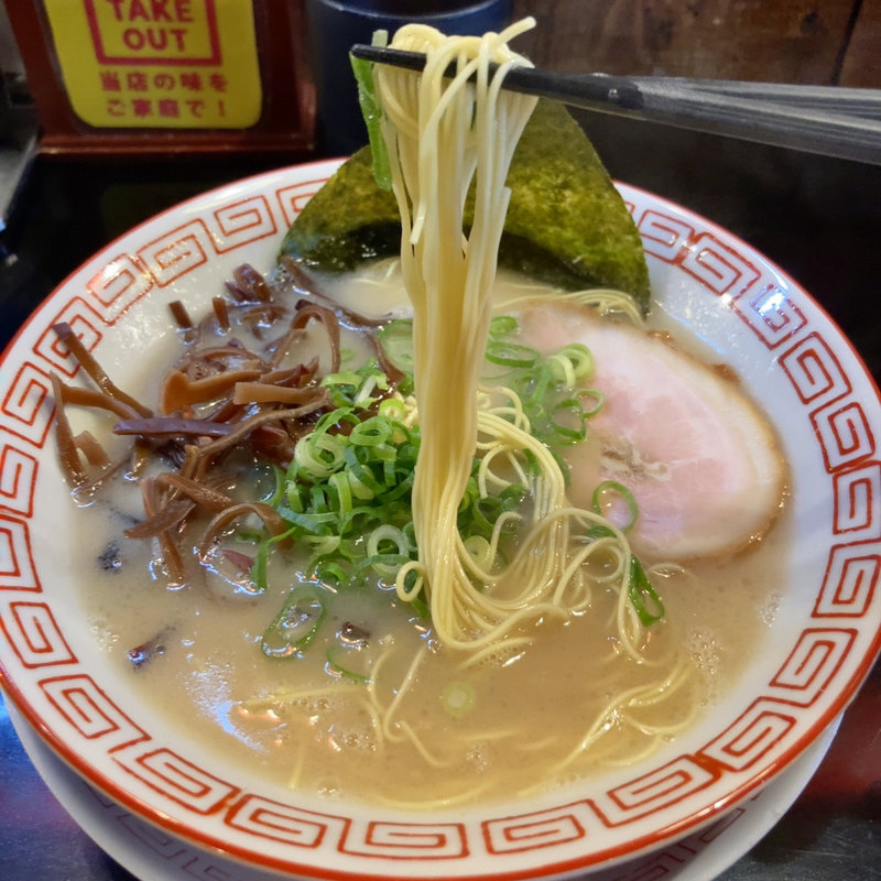 長浜らーめん(博多長浜らーめん 六角堂 八王子店)