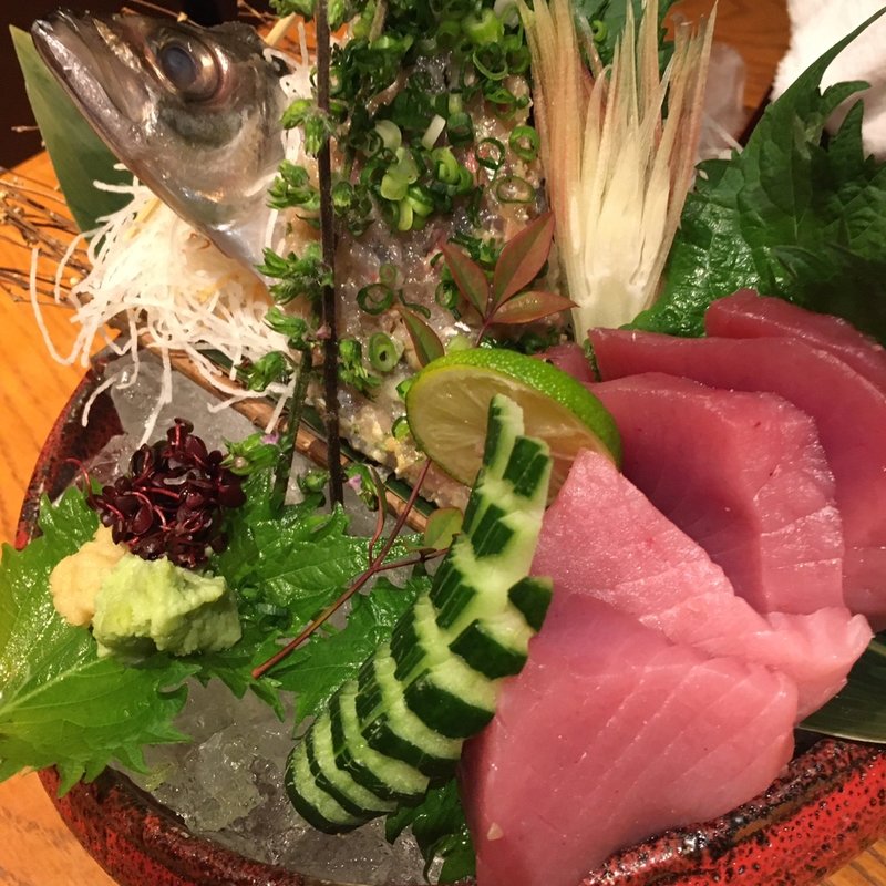 お造り盛り合わせ(いかの墨 新宿南口店)