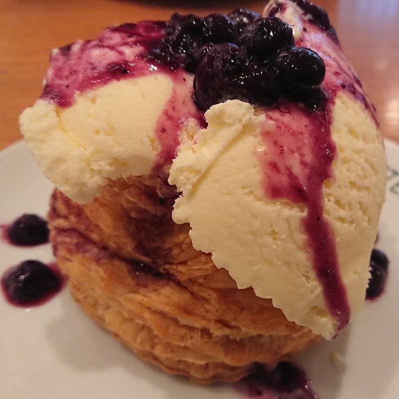 アップルパイアラモード (ブルーベリー)(SHUTTERS (シャッターズ) 港北ニュータウン店)