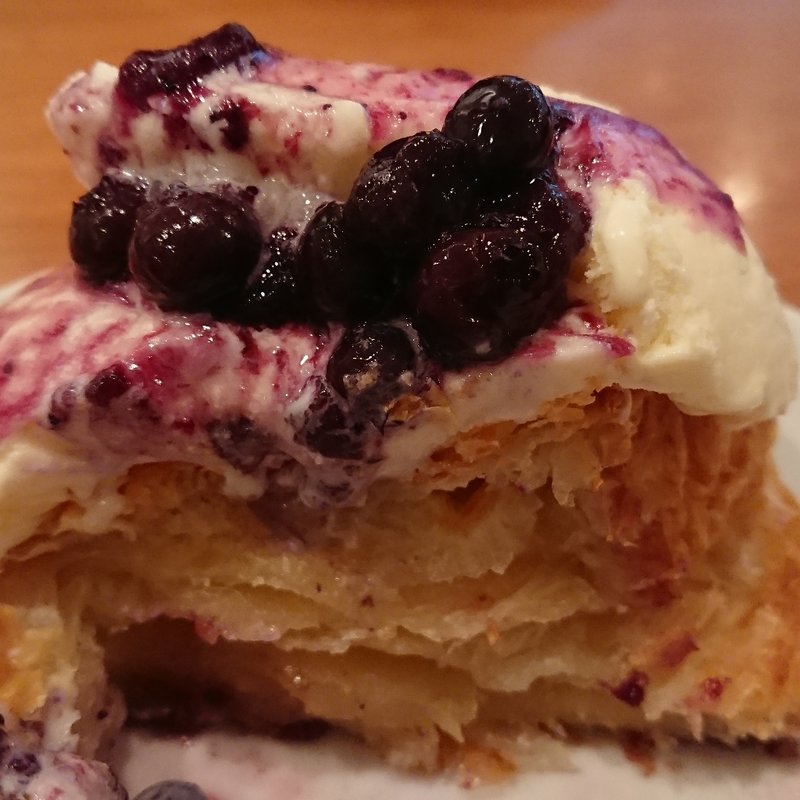 アップルパイアラモード (ブルーベリー)(SHUTTERS (シャッターズ) 港北ニュータウン店)