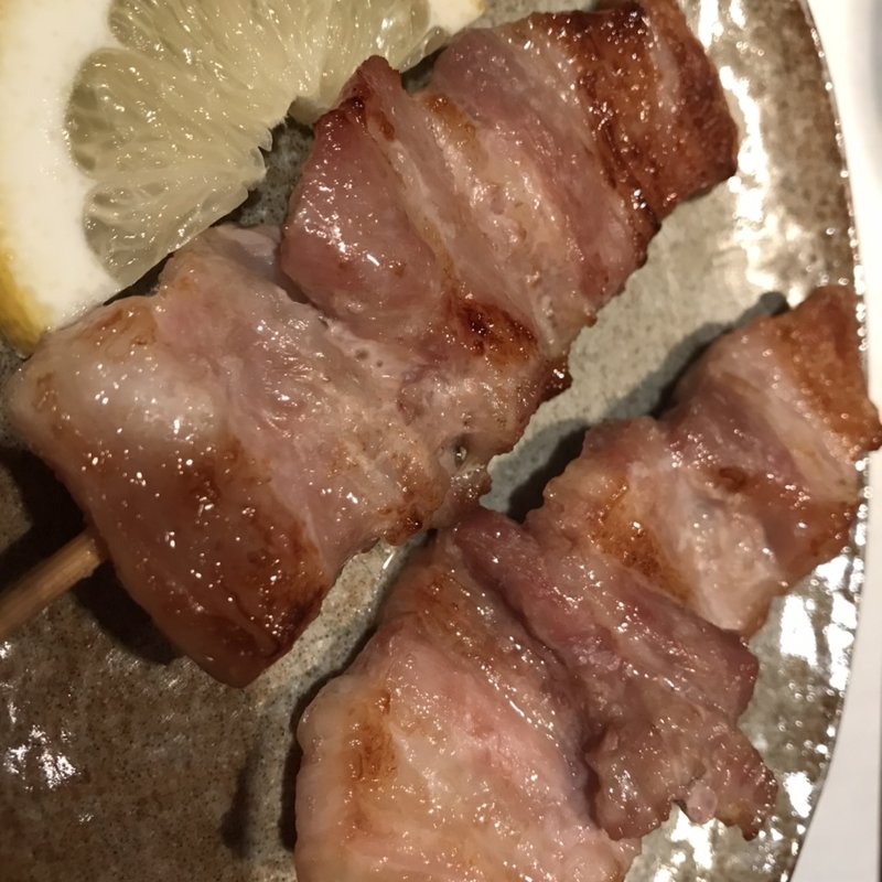 豚バラ串し　2本(懐郷)