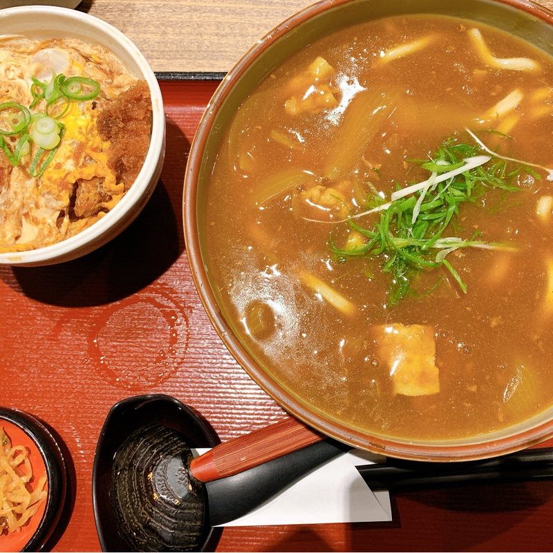 カレーうどんとミニカツ丼セット(杵屋 新大阪味の小路店)