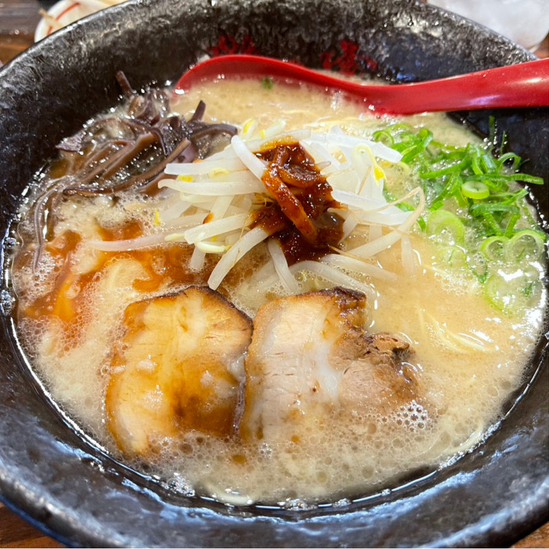 とんこつ こく味(ラーメン 龍の家 新宿 小滝橋通り店 （RAMEN TATSUNOYA）)