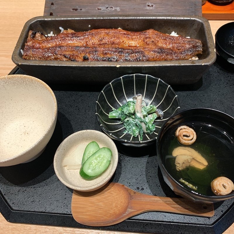 蒲焼き一本重(うなぎ四代目菊川ムスブ田町店)