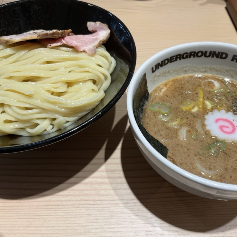 特製つけめん(UNDERGROUND RAMEN （アンダーグラウンド ラーメン）)