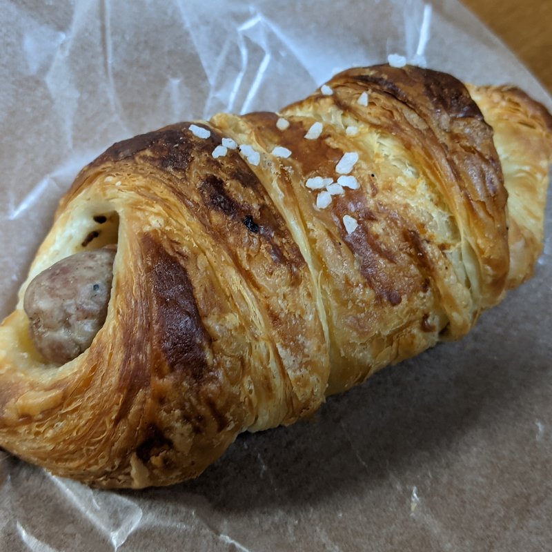 まるごとソーセージデニッシュ(ブレッドイットビー)
