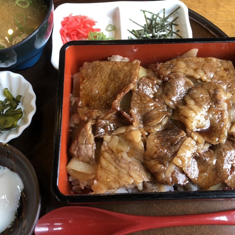 淡路島牛丼セット(淡路ごちそう館 御食国（みけつくに）)