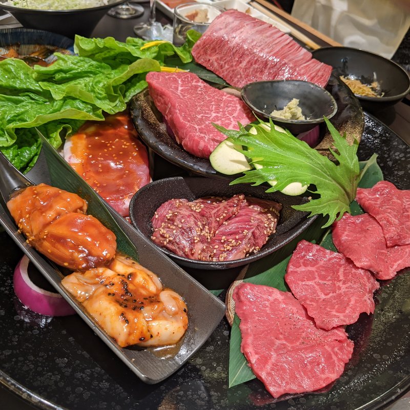 厚切り肉・タレ肉盛り合わせ(三百屋　Ｆ３)