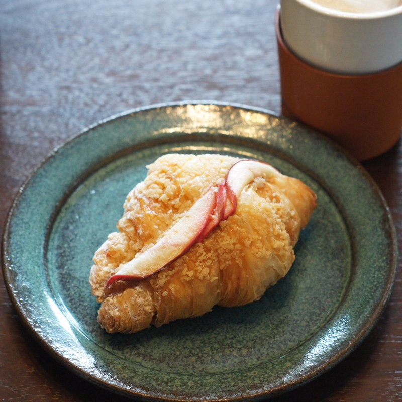 アップルパイ クロワッサン(ル パン ドゥ ジョエル・ロブション ニュウマン新宿店)