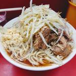 ぶたラーメン（ニンニク、ヤサイ）(ラーメン二郎 三田本店 （らーめんじろう）)