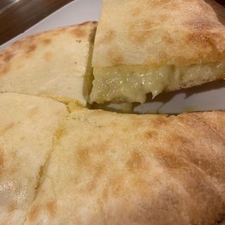 チーズナン(Putali Cafe （プタリカフェ）)