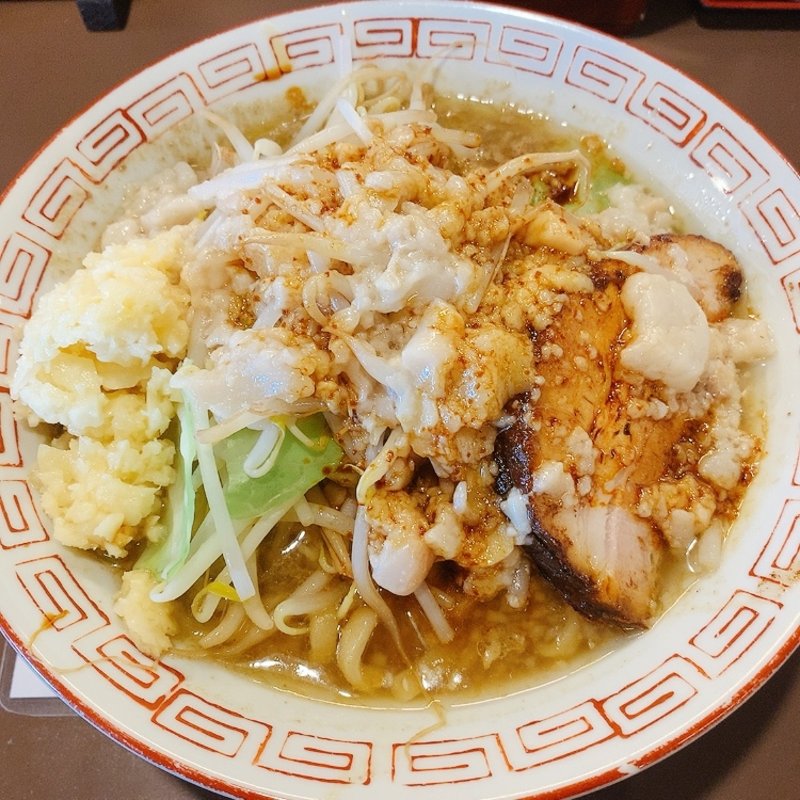 shinジロー(弐代目にぼshin. 高崎店 （ニダイメニボシン）)