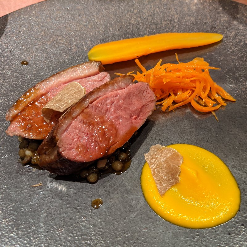 フランスシャラン産鴨胸肉のロースト(シェ・フルール横濱)