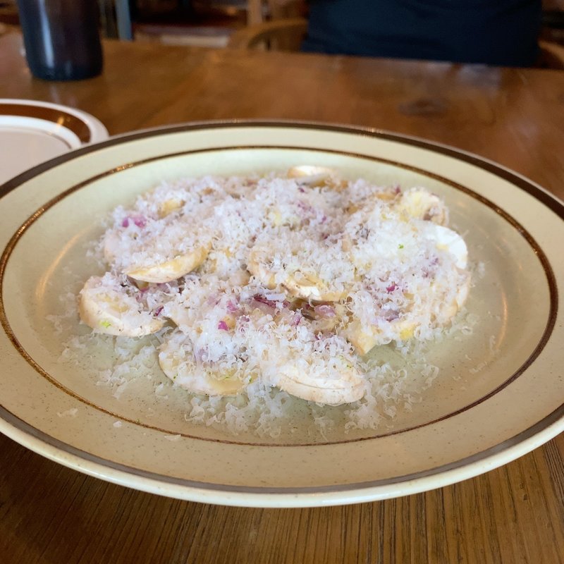 フレッシュマッシュルームサラダ(Xato burrata ＆ steak)