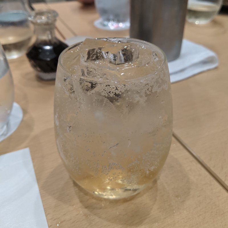 梅酒ソーダ(日本料理　秀たか)