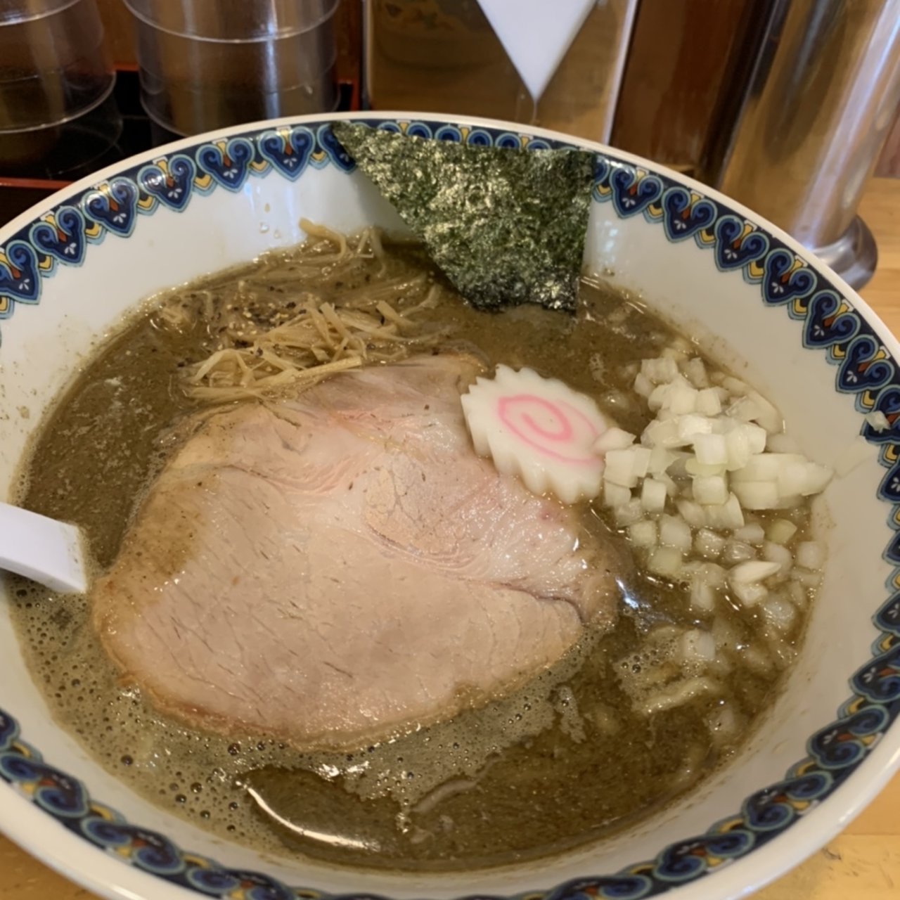 ラーメン 濃厚煮干しラーメン(らーめんセンター トミオ)の口コミ一覧