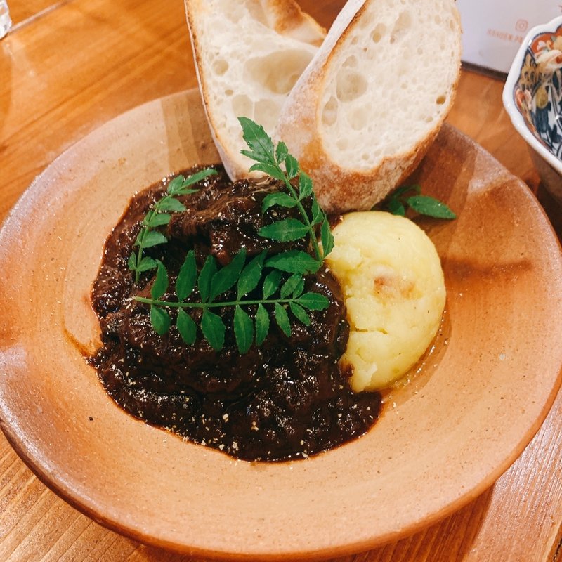 牛スネ肉の味噌ワイン煮(大衆酒場　楽園)