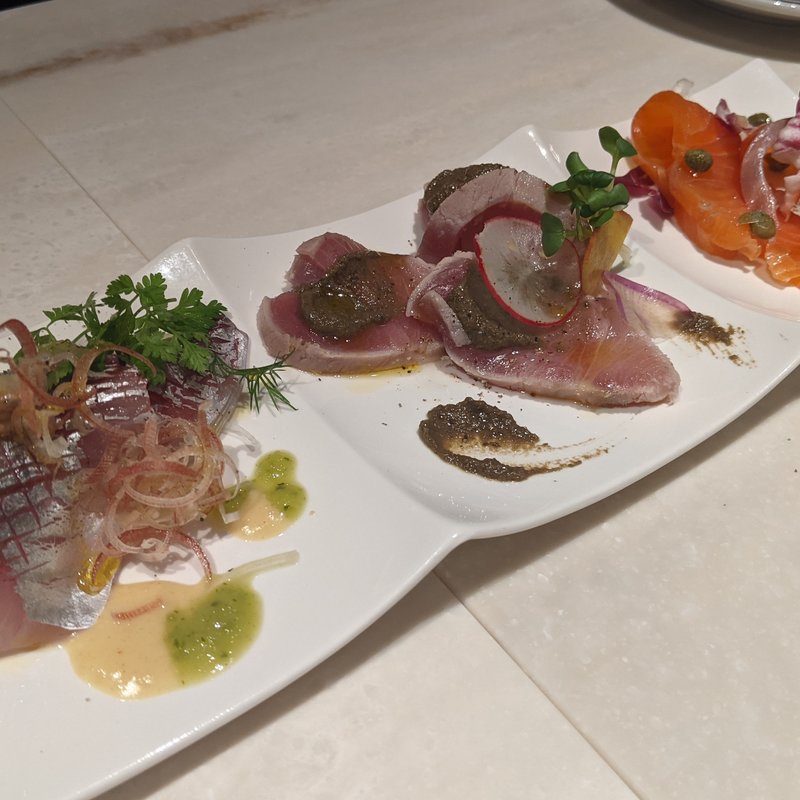 カルパッチョの盛り合わせ(ピッツェリア ドーモ)