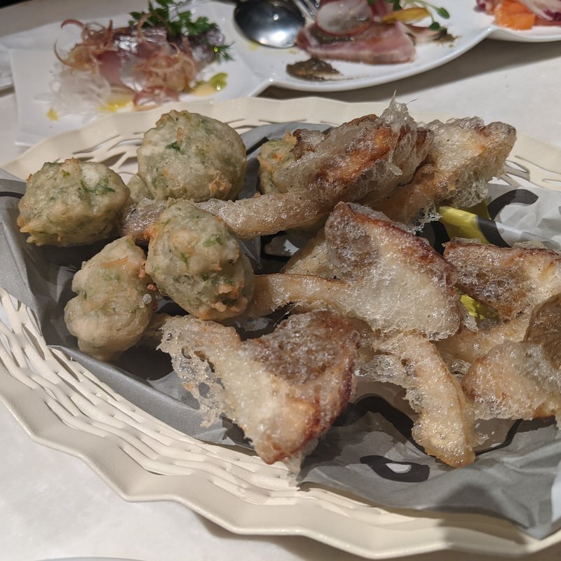 フレッシュポルチーニ茸フリット、ゼッポリーニ(ピッツェリア ドーモ)