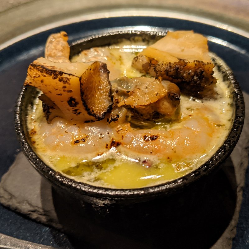 アワビ・タコ・ツブ貝・海老ブルゴーニュ風(ete)