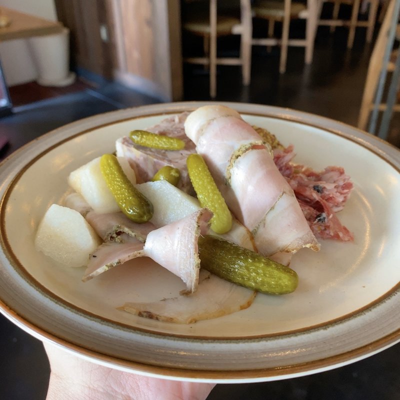 自家製シャルキュトリー(Xato burrata ＆ steak)