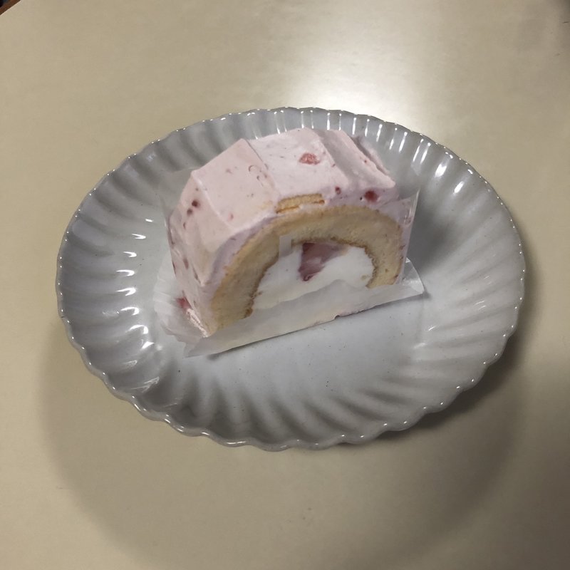 いちごロール　ミニ(パティスリー・コウヅ)