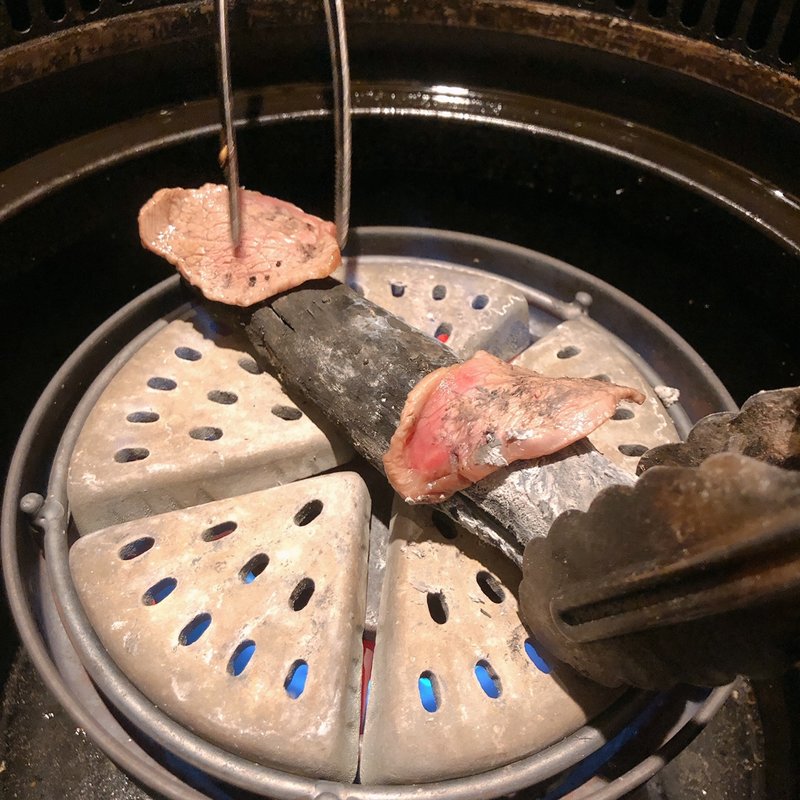 特選部位を直備長炭焼きで(煌　焼肉　(KIRAMEKI))
