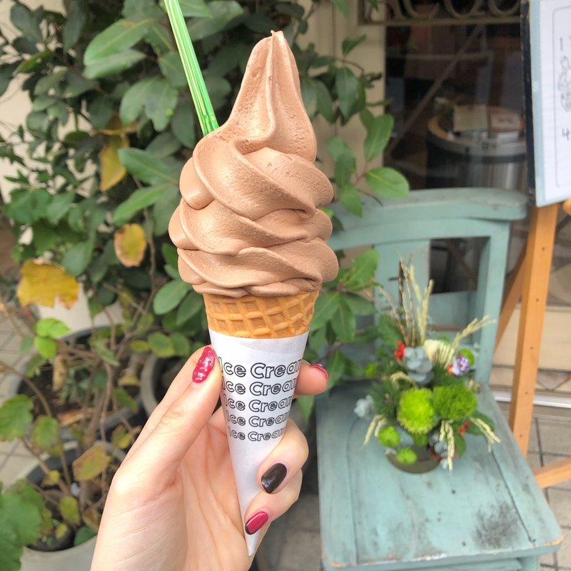 チョコレート トスカーノブラックジェラートソフト(ジェラテリアアクオリーナ （GELATERIA ACQUOLINA）)