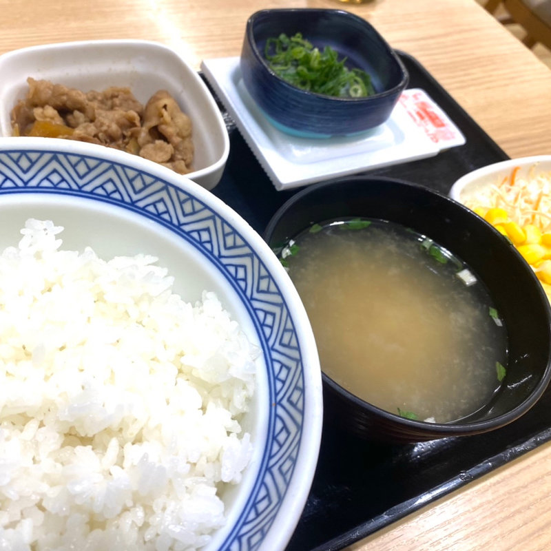 納豆牛小鉢定食(吉野家 札幌狸小路店)