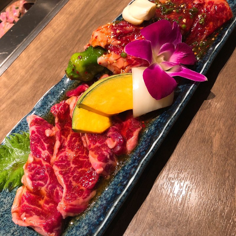 特上サガリと、ハラミ(さんか亭)